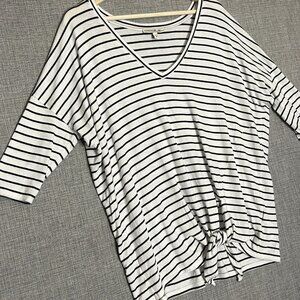 Express Shirt Womens Large Tie Front White Black Striped